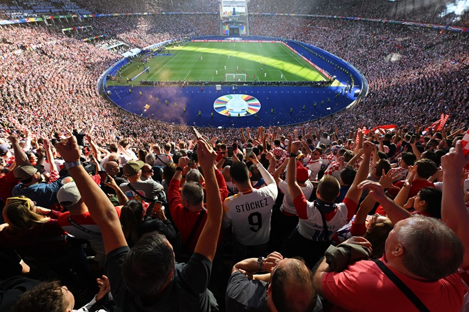 Bầu không khí cuồng nhiệt trên sân Olympiastadion tại EURO 2024