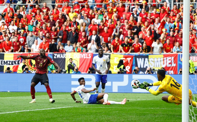 Lukaku chỉ có duy nhất 1 pha dứt điểm ở trận đấu Pháp vs Bỉ