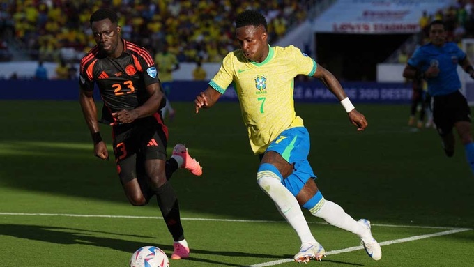 Vinicius Jr (phải) là nhân tố quan trọng trong lối chơi tấn công của ĐT Brazil