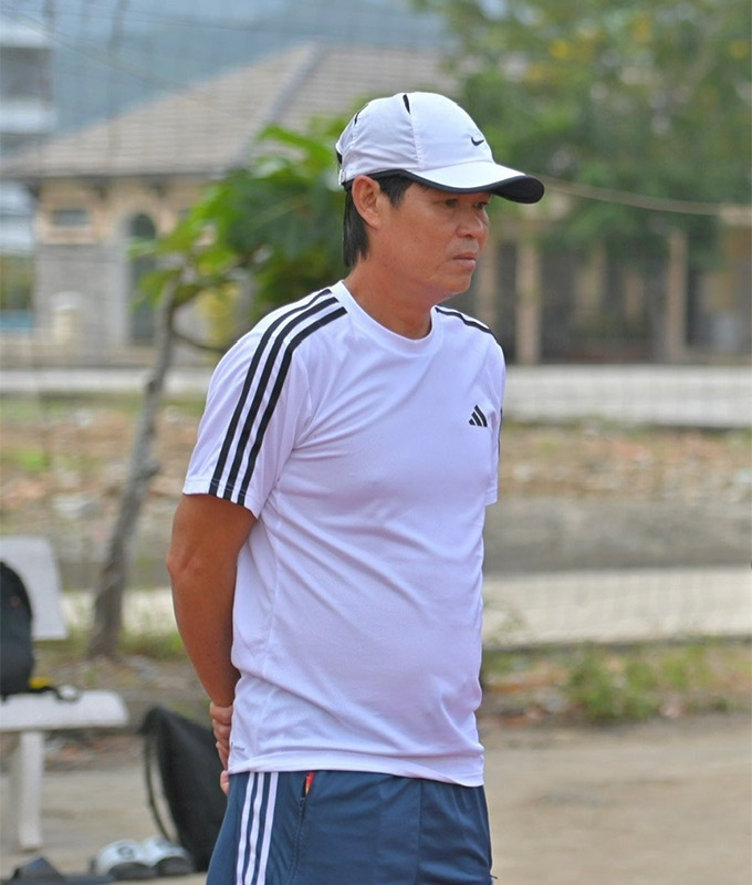 Cựu danh thủ Đặng Đạo bị đình chỉ công tác vì liên quan đến nghi vấn ăn chặn tiền cầu thủ ở đội U19 Khánh Hòa 