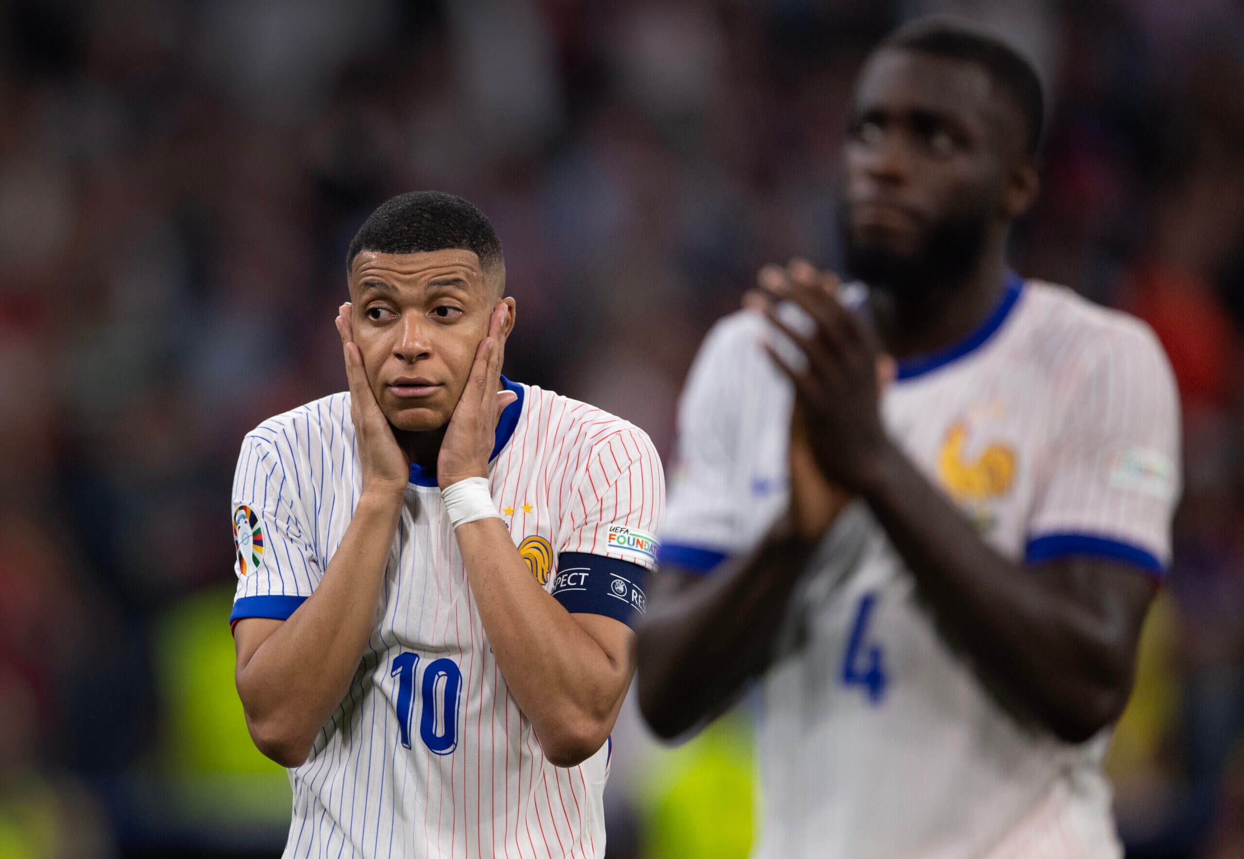 Mbappe chơi mờ nhạt đến thảm hại tại EURO 2024