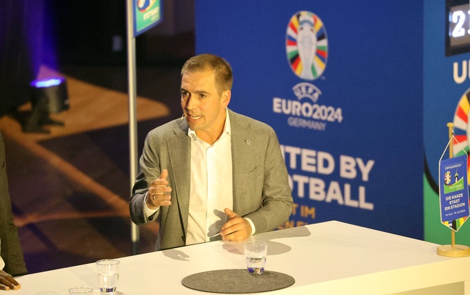 Philipp Lahm đã liên tục phải điều chỉnh những tuyên bố của mình về EURO 2024.