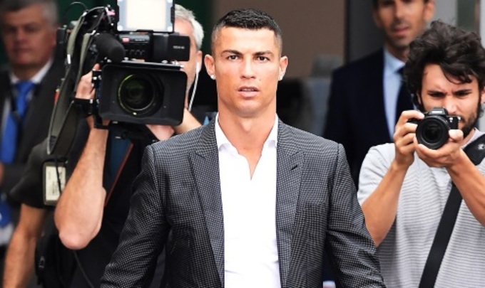 Hình ảnh Ronaldo trước khi diễn ra phiên tòa xét xử vụ kiện anh tội hiếp dâm