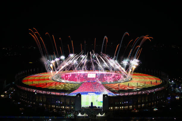 Không khí lễ hội tại sân Olympiastadion sau khoảnh khắc ĐT Tây Ban Nha được trao cúp vô địch. Từ tập thể không được đánh giá cao, Tây Ban Nha đã toàn thắng 7 trận để lên ngôi vô địch. Đây là chiến thắng rất thuyết phục của thầy trò De La Fuente