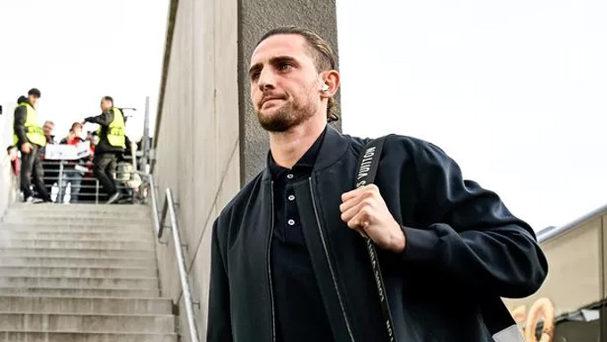 Rabiot đã chính thức chia tay Juventus