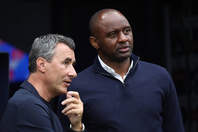 Patrick Vieira và chủ tịch Strasbourg, Mark Keller