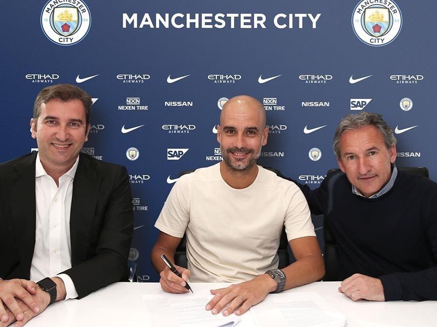 Man City đã dùng trục quyền lực Ferran Soriano làm giám đốc điều hành và Txiki Begiristain làm giám đốc bóng đá để đưa Pep về