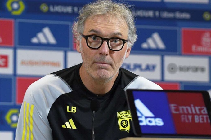 Laurent Blanc được chọn vì dễ làm việc với Benzema