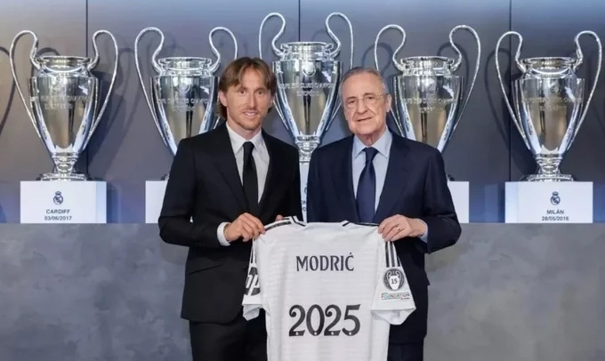 Modric ký hợp đồng thêm 1 năm với Real Madrid= 