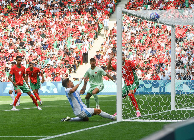 Bàn thắng của Simeone đã mở ra hi vọng ngược dòng của U23 Argentina