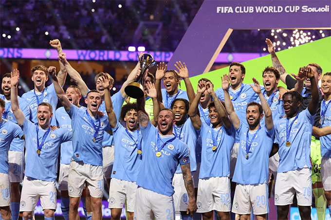 Việc FIFA tổ chức Club World Cup 2025 như một cúp thế giới thu nhỏ gây tranh cãi lớn