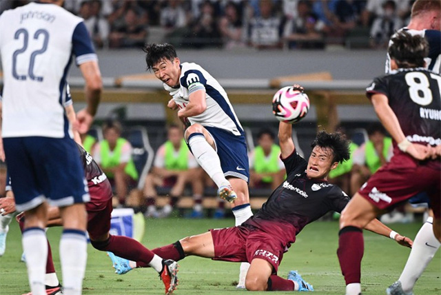  Son Heung-Min đóng góp 1 bàn giúp Tottenham giành chiến thắng