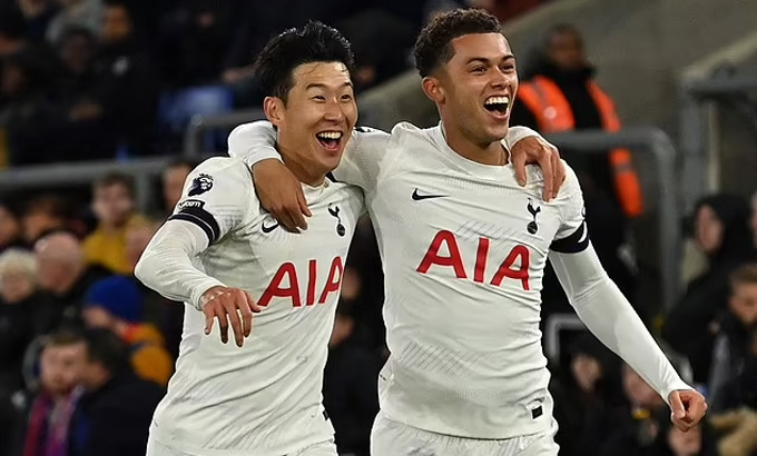 Tottenham đang được rao bán