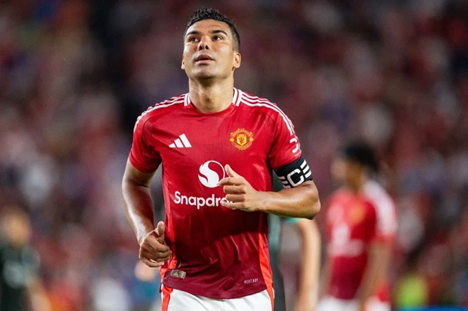 MU không thể để Casemiro đá chính ở mùa tới