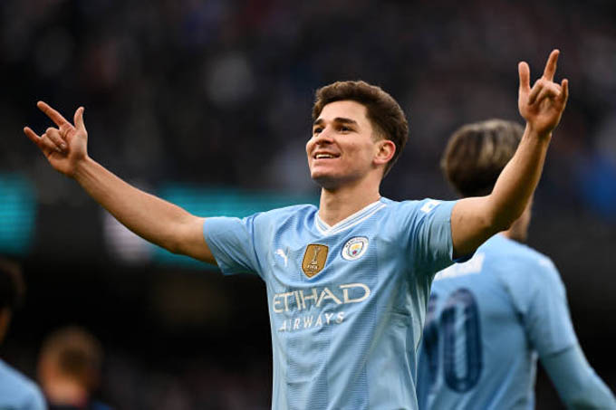 Vì sao Man City bán Alvarez?