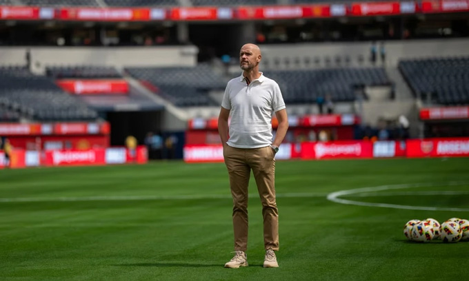 Erik ten Hag tiếp tục tại vị ở MU