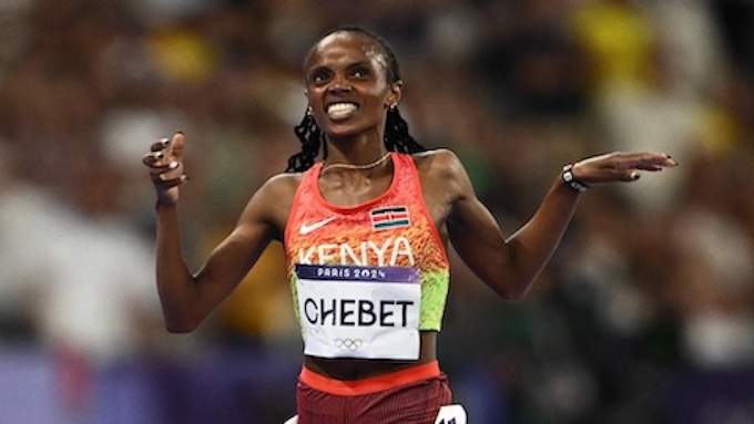 Beatrice Chebet về đích cự ly chạy 5.000m
