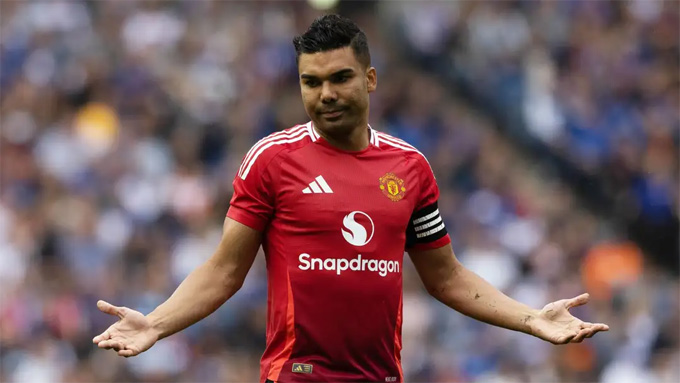 Silvestre khuyên MU nên giữ lại Casemiro