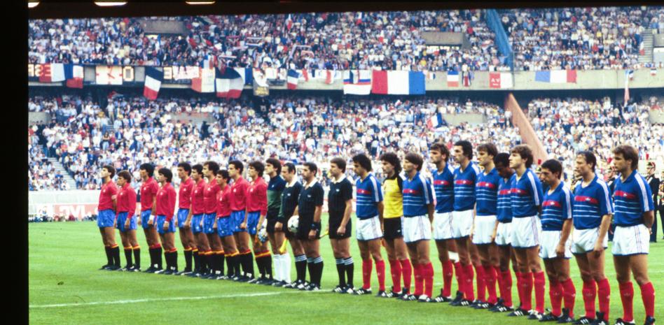 Trận chung kết EURO 1984 giữa ĐT Pháp và ĐT Tây Ban Nha cách đây 40 năm
