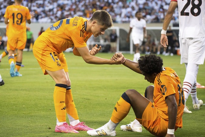 Guler và Endrick để lại những ấn tượng trái ngược trong tour du đấu của Real Madrid.