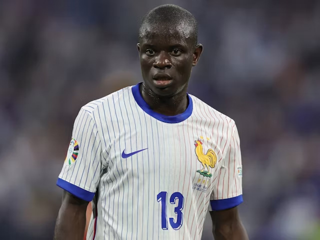 Kante lọt vào tầm ngắm của Barca