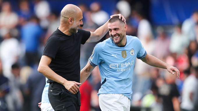 Pep và các học trò đã có chiến thắng 2-0 ngay trên sân của Chelsea ở vòng mở màn Premier League 2024/25