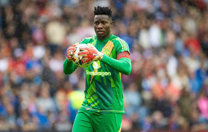 Tim Howard cảnh báo Andre Onana