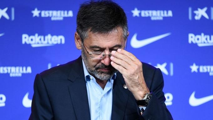 Bartomeu khiến Barca lâm vào cuộc khủng hoảng tài chính không hồi kết