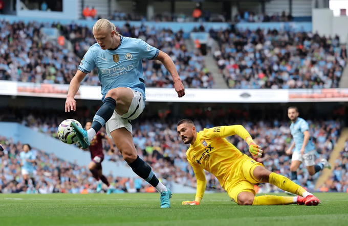 Haaland ghi bàn thứ 3 cho Man City