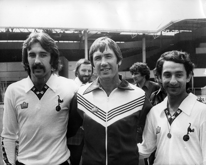 2 ngôi sao huyền thoại của Aston Villa: Osvaldo Ardiles (phải) và Ricardo Villa (trái)