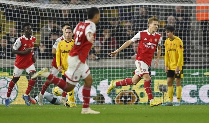 Wolves rất yếu trong khâu phòng ngự