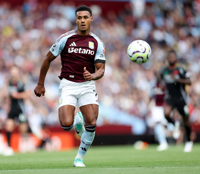 Watkins hiện là tiền đạo chủ lực của Aston Villa