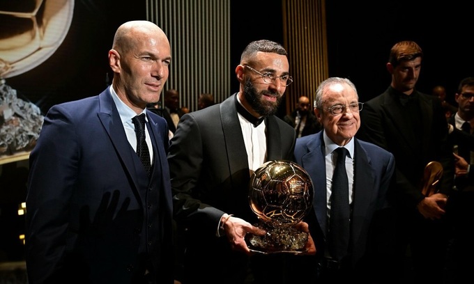 Dù bị tẩy chay ở ĐT Pháp, Benzema vẫn giành Quả bóng vàng 2022 trong màu áo CLB Real Madrid=