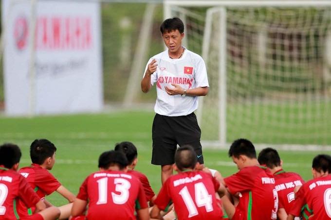 HLV Thành Công gắn bó 18 năm với công tác đào tạo trẻ. Ảnh: Minh Tuấn 