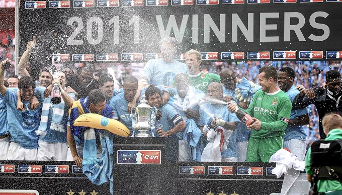 Chức vô địch FA Cup bản lề của Man City