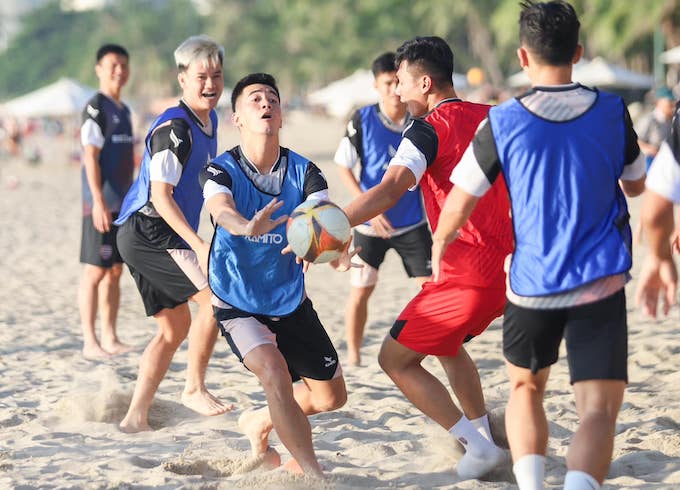 B.Bình Dương trong chuyến tập huấn tại Nha Trang. Ảnh: BDFC