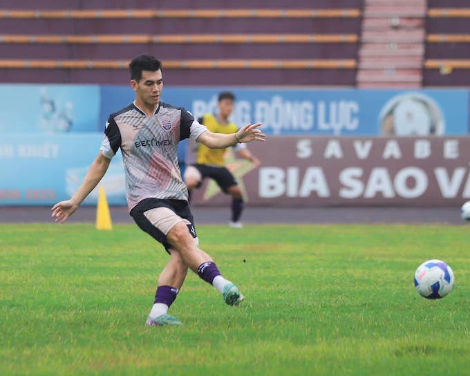 Tiền đạo Nguyễn Tiến Linh. Ảnh: BDFC