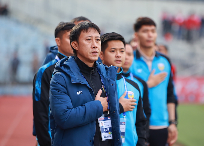 HLV Nguyễn Thành Công vẫn nhận được niềm tin tuyệt đối của BLĐ Hà Tĩnh - Ảnh: Xuân Thủy 