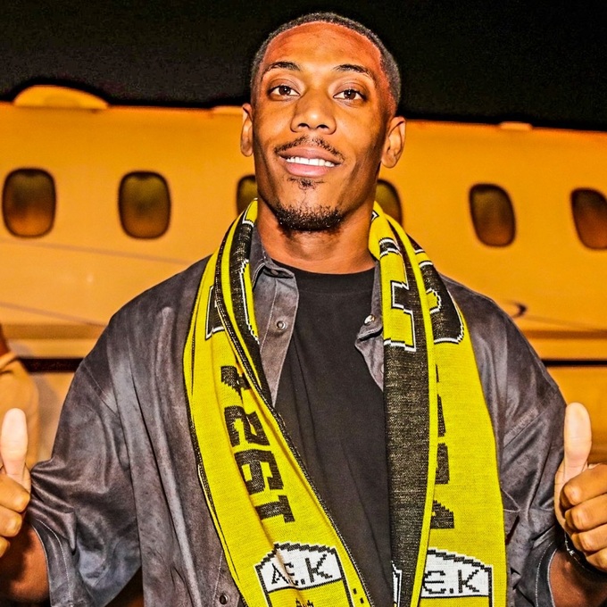 Martial đang háo hức khoác áo AEK Athens ra sân