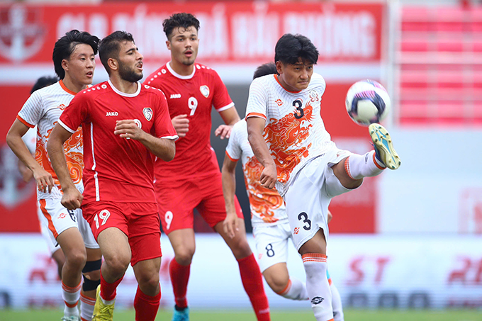 U20 Syria (đỏ) thắng nhọc Bhutan. Ảnh: Đức Cường 