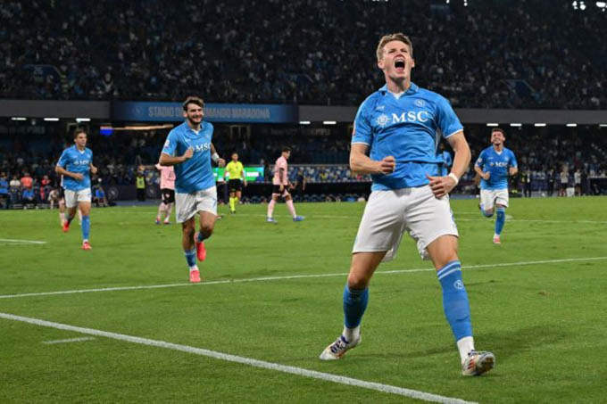 Manchester United Hối Hận Khi Bán Scott McTominay Cho Napoli