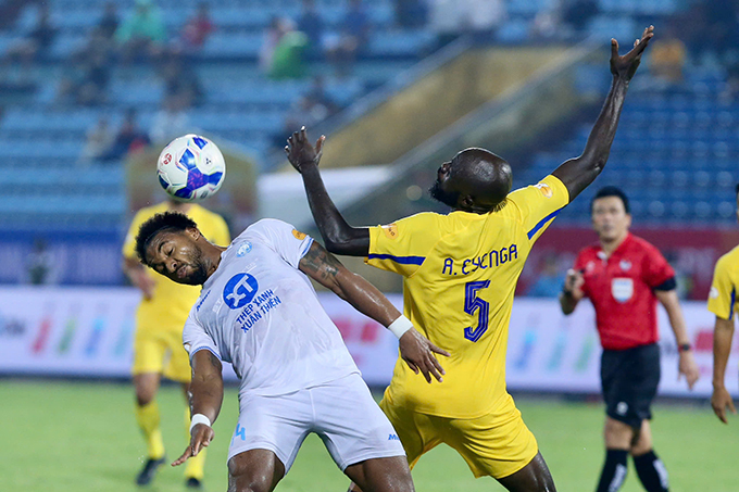 Xuân Son chưa có bàn thắng nào sau 2 trận ở V.League mùa này. Ảnh: Minh Tuấn 