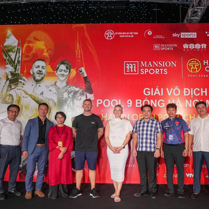 Đại diện ban tổ chức và các tay cơ tham dự Mansion Sport Hanoi Open Pool Championship 2024