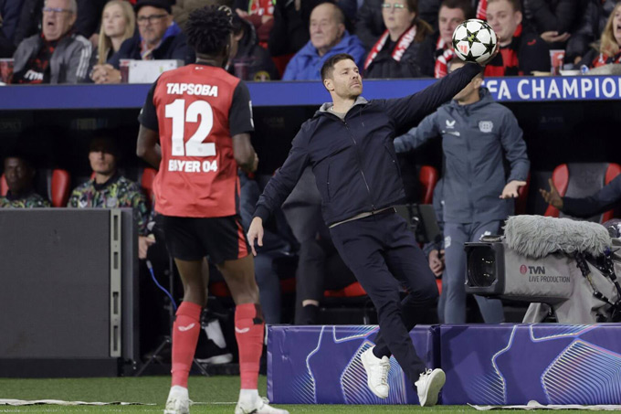 Alonso phải có những điều chỉnh trong lối chơi của Leverkusen để phù hợp với tình hình mới