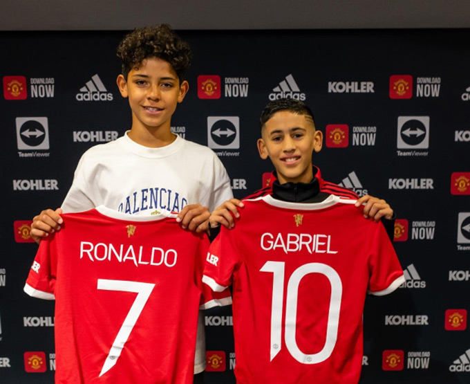 JJ Gabriel từng sát cánh cùng Ronaldo Junior ở đội trẻ MU