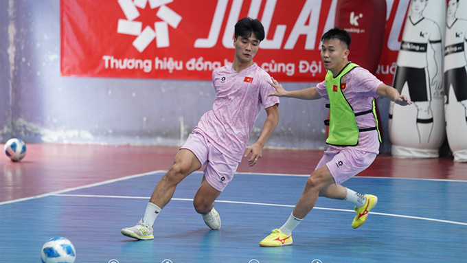 ĐT futsal Việt Nam hướng đến "mục tiêu chiến thắng' tại giải ĐNA sắp tới. Ảnh: CTV