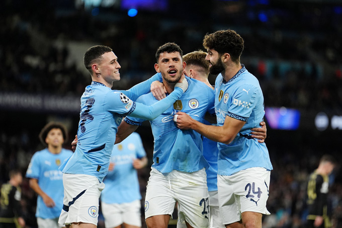 Thành tích bất bại của Man City bị nhiều fan bóc mẽ