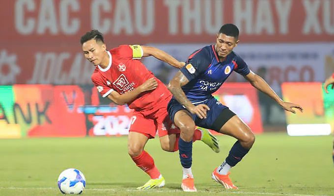 Triệu Việt Hưng dính chấn thương dây chằng, lỡ hẹn với AFF Cup 2024 - Ảnh: Phan Tùng 