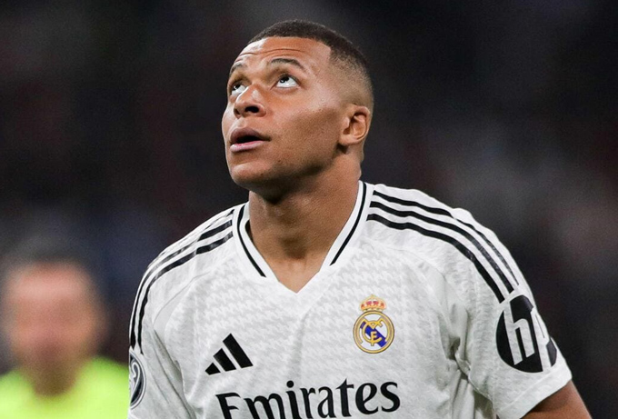 Mbappe tiếp tục bị loại khỏi tuyển Pháp