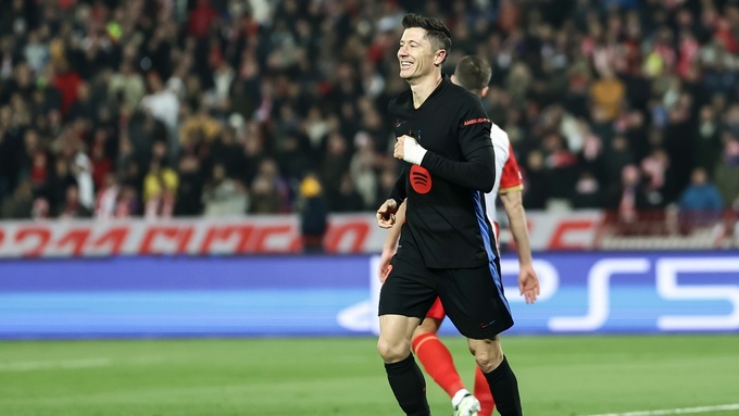 Lewandowski tiếp tục thăng hoa với 1 "cú đúp" cho Barca